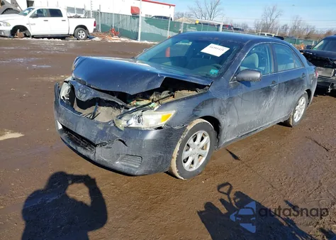 2011 Toyota Camry Le z USA, uszkodzony, nr VIN 4T4BF3EK2BR091563